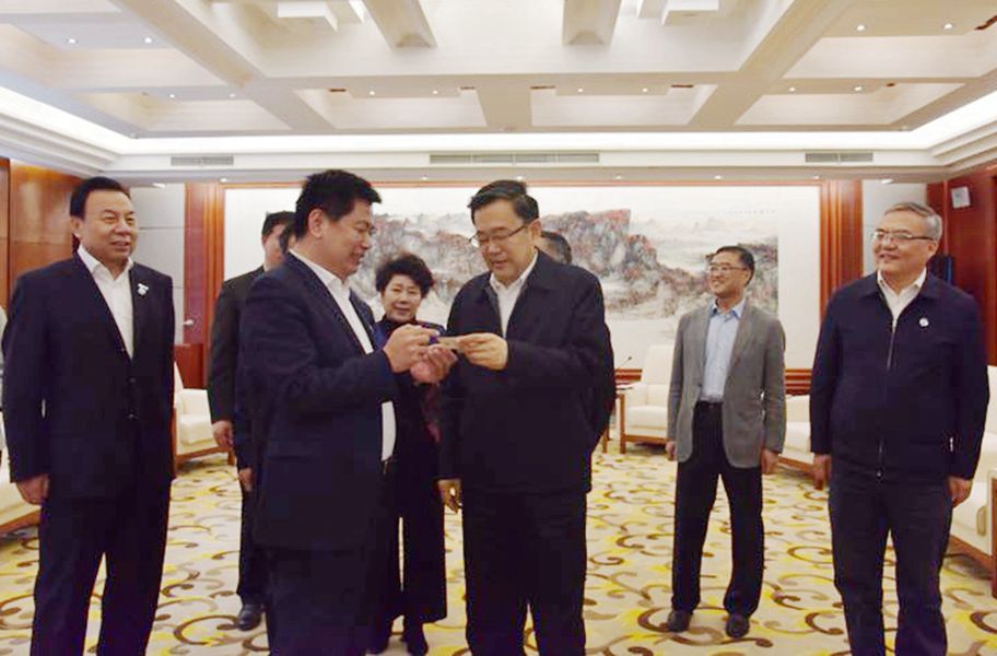 1524791855595858.jpg 蘇華向貴州省委書記孫志剛匯報(bào)工作.jpg