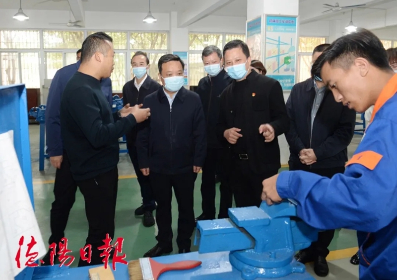 1635237116390996.jpg 搶抓機(jī)遇 乘勢(shì)而上 全力推動(dòng)職業(yè)教育內(nèi)涵式高質(zhì)量發(fā)展_副本.jpg