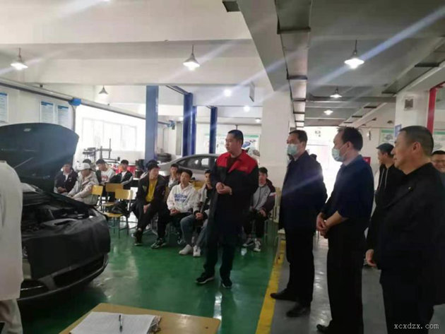 1648113585712402.png 西昌市第一中學(xué)校長崔太宗一行到西昌職校參觀考察實(shí)訓(xùn)基地_副本.png